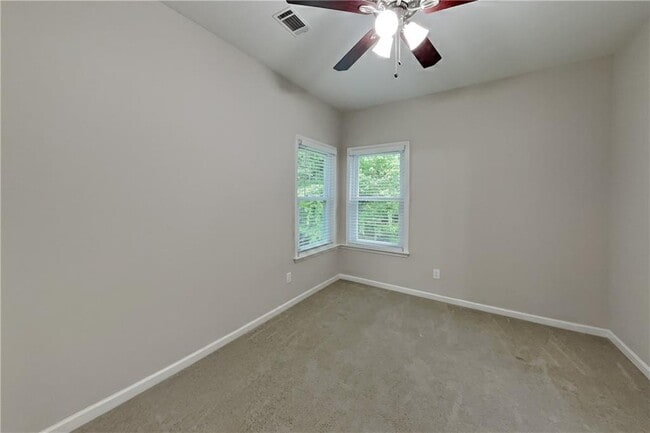 Building Photo - 1240 Cedar Brook Dr NE