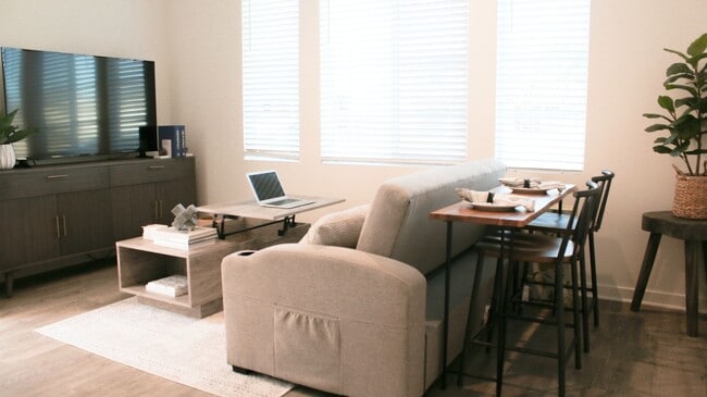 Building Photo - FOR LEASE! Stylish 1 Bedroom Casita – Modern Comfort & Natural Light!