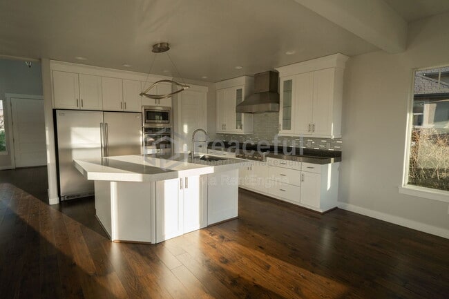 Building Photo - 1867 S Prairie Pond Rd