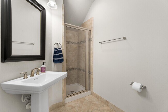 Building Photo - 27121 Holtwood Grove Rd