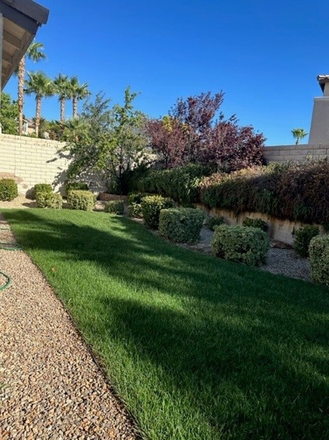 Building Photo - Beautiful 4 bedroom home In Paseos Summerlin - minutes from DT Summerlin and Red Rock Canyon!!