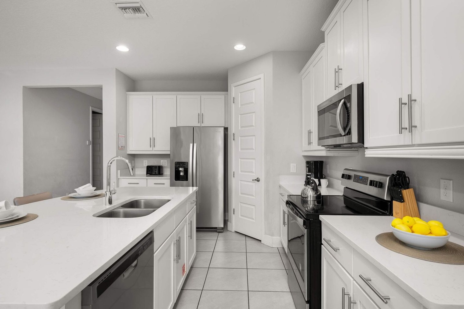 Building Photo - 301 Burma St