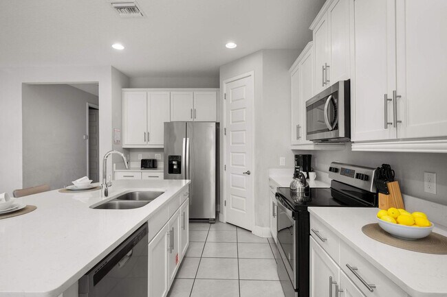 Building Photo - 301 Burma St