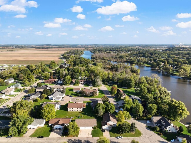 Building Photo - 507 Bayfield Dr