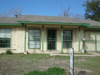 Building Photo - Indian Creek