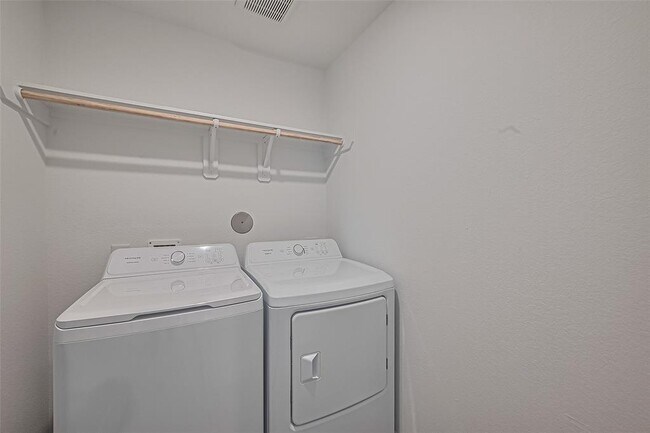 Building Photo - 28930 Rustic Windmill Wy