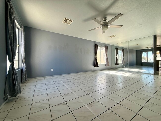 Building Photo - Northwest/Centennial Hills - 3BD SINGLE STORY HOME, GRANITE COUNTER TOPS, STAINLESS STEEL APPLIAN...