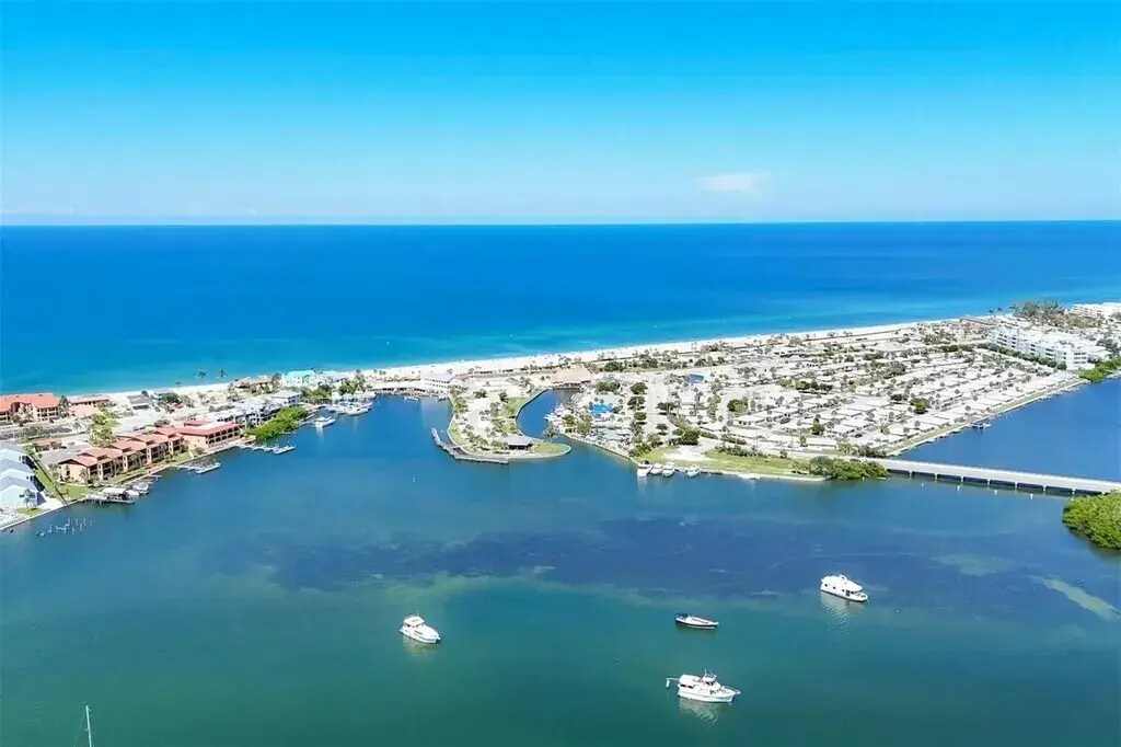 Building Photo - 12 Quails Run Blvd