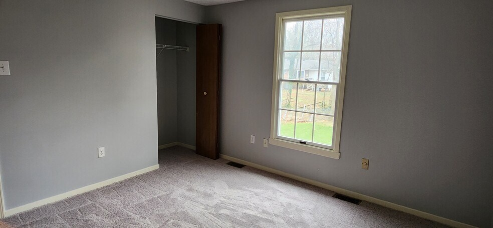 Building Photo - 226 Allison Ave