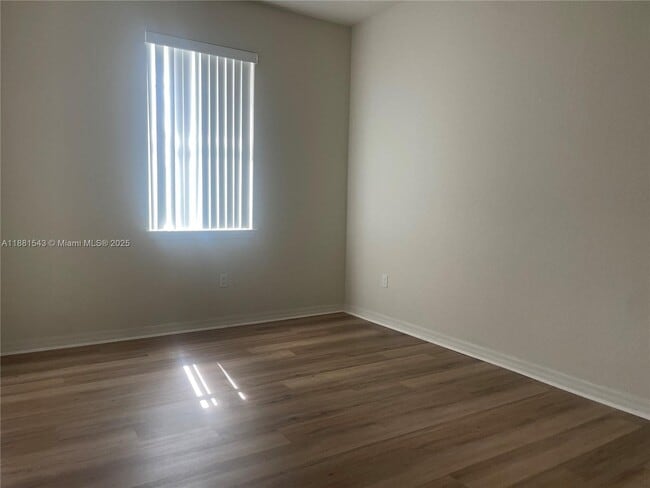 Building Photo - 5060 Eucalyptus Dr