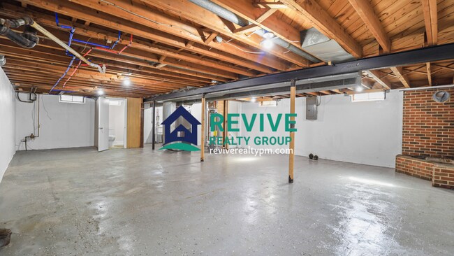 Building Photo - 36665 Angeline Cir