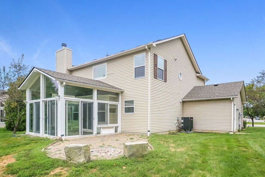 Building Photo - 16722 Maraschino Dr