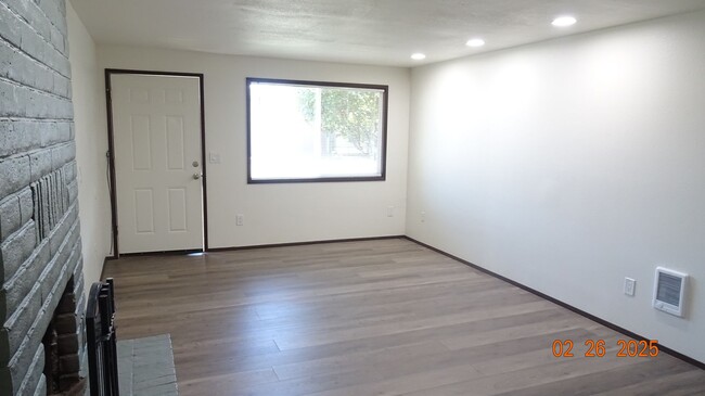 Building Photo - Newly Remodeled 3 Bedroom Ranch Style Home