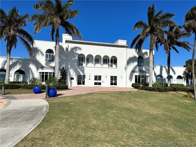 Building Photo - 397 NE Cabana Way