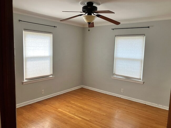 Building Photo - Lovely Single Family House in Kenosha