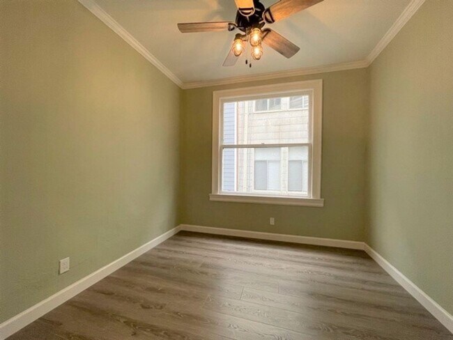 Building Photo - 5 Fella Pl