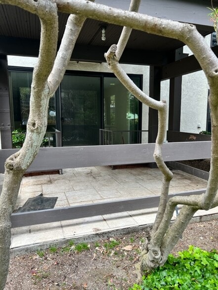 Patio - 7740 Redlands St