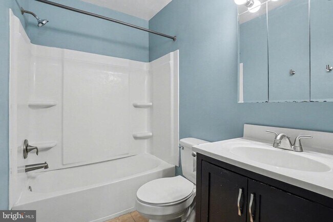 Building Photo - 1280 Fox Run