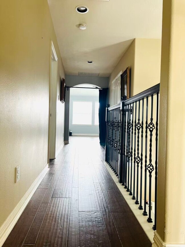 Building Photo - 14303 Tasmania Ct