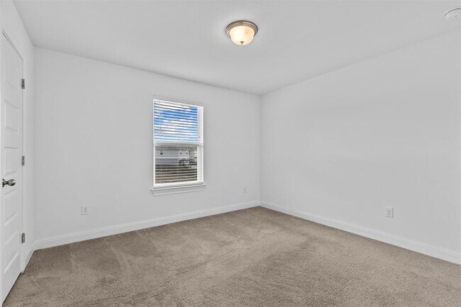 Building Photo - 6201 Pine Leaf Trail