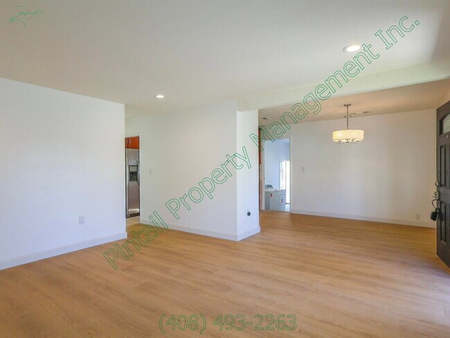 Building Photo - 3428 San Marino Ave