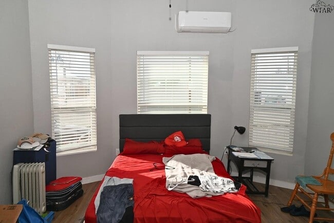 Building Photo - 1908 10th St