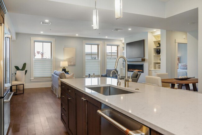 Building Photo - 50 Maplewood Ave