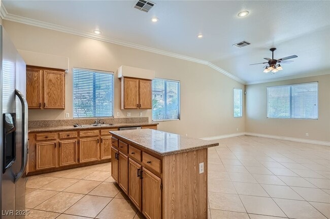 Building Photo - 500 Desert Summit Ct