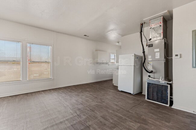 Building Photo - 2803 Bellmead Dr