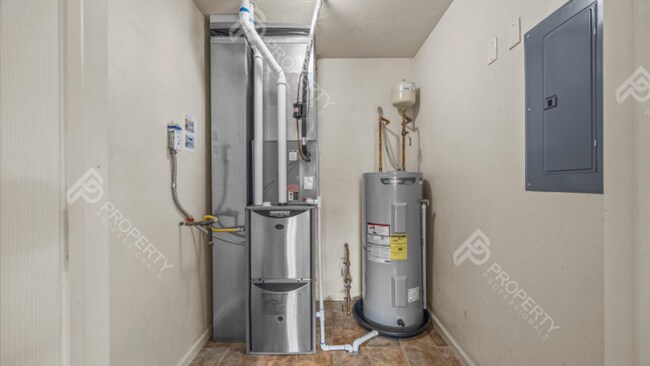 Building Photo - Two Bedroom Apartment in Rifle