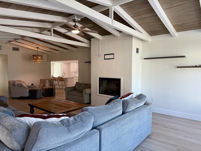 Building Photo - 156 N Boulevard of the Presidents