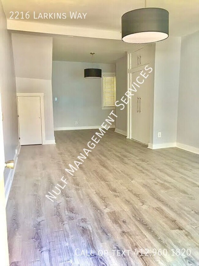 Building Photo - 2216 Larkins Wy