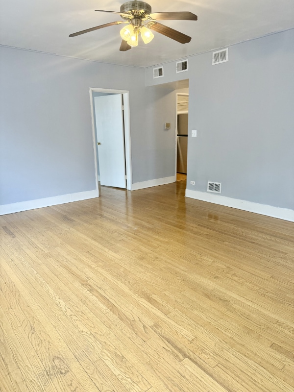 Building Photo - 5031 N Harding Ave