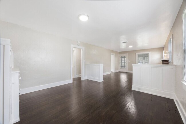 Building Photo - 4119 1st Ave N