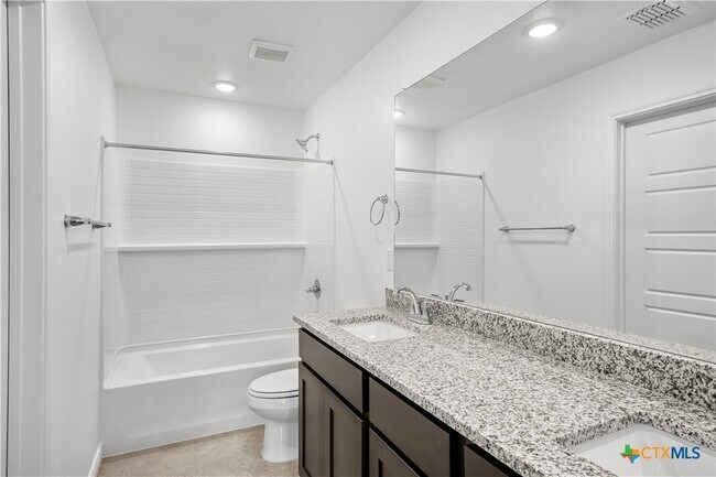 Building Photo - 1230 Concord Dr
