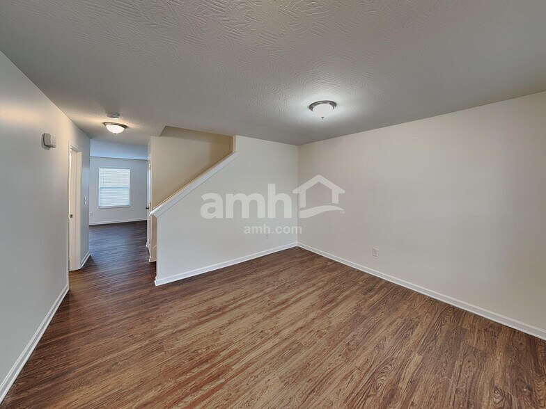 Building Photo - 122 Faulkner Dr