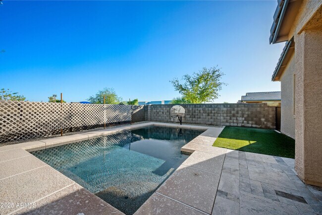 Building Photo - 2814 W Apollo Rd