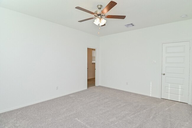 Building Photo - 5707 Aurora Grns Ln