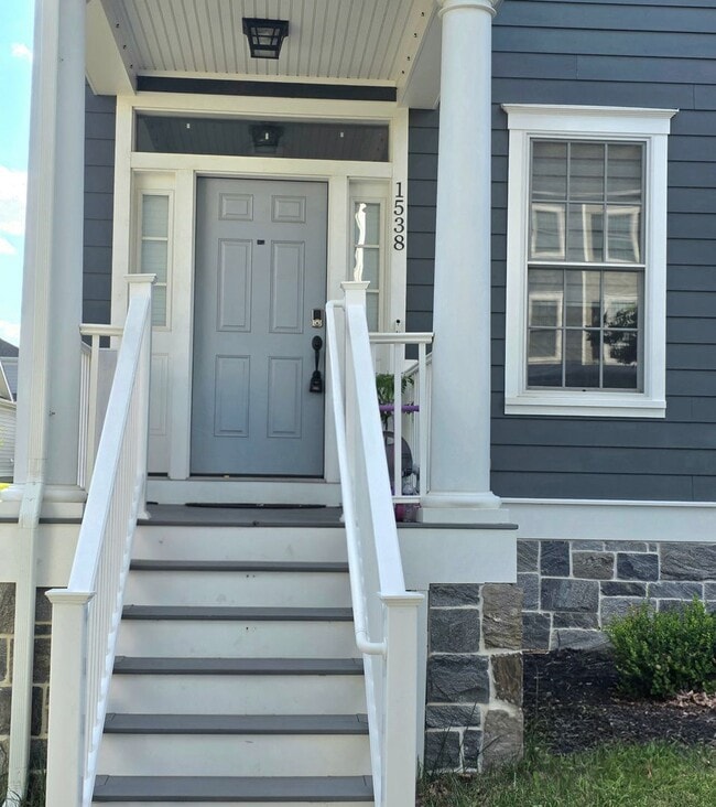 Building Photo - COMING SOON! 4bed-3.5bath home in the Town of Whitehall