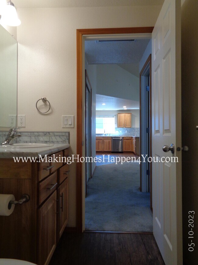 Building Photo - 405 Lavender St