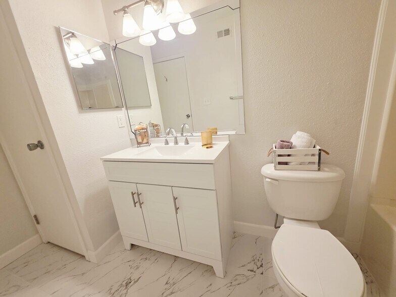 Building Photo - 9100 Dr Martin Luther King Jr St N