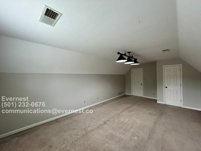 Building Photo - 9501 William Little Dr