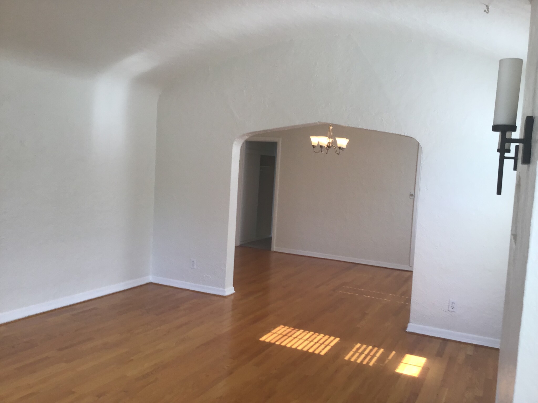 Living to Dining Room - 448 N Alta Vista Blvd