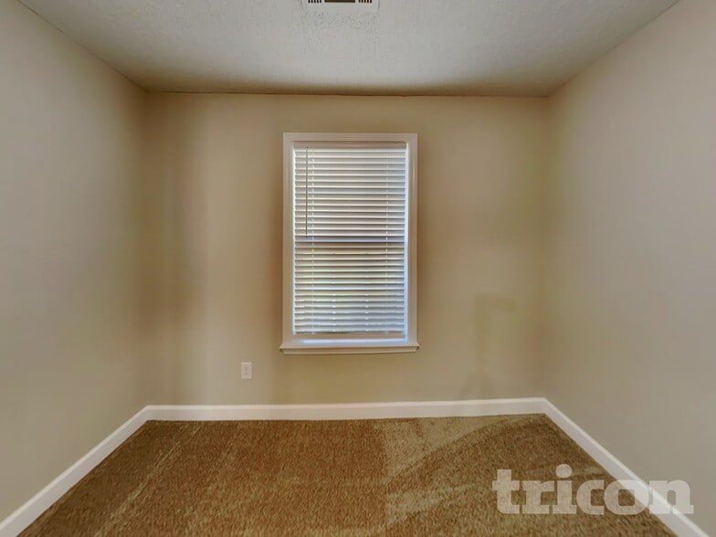 Building Photo - 962 Vera Ct