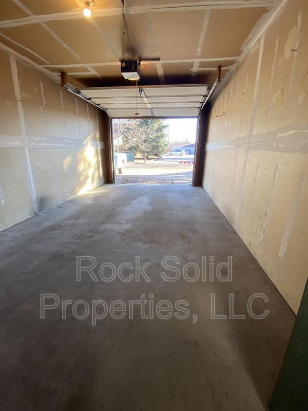 Building Photo - 3061 Reed Ave