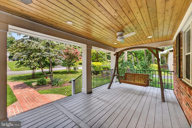 Building Photo - 6443 Walters Woods Dr
