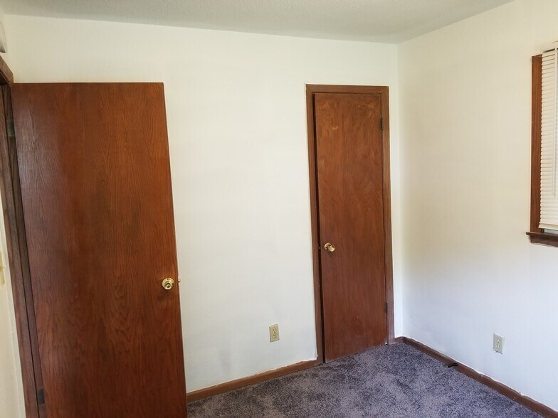Secondary Bedroom pic 1 - 1105 13th St S
