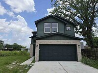 Building Photo - 15565 Kurt Dr