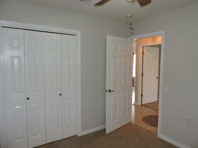 Building Photo - Easy access to shopping, interstate & Navy Federal complex!