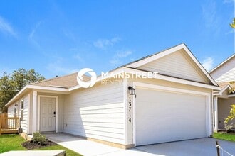 Building Photo - 3 Bedroom Pet-Friendly Home in San Antonio...